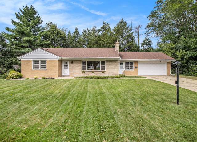 Property at 225 N Lauderdale Dr, Kalamazoo, MI 49006, 2 beds, 1.5 baths