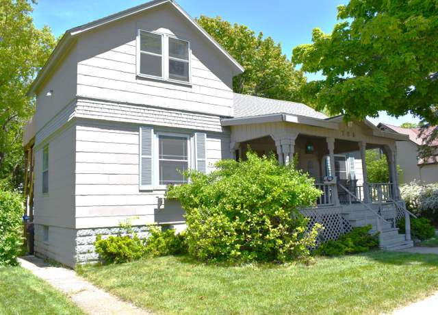 Property at 706 W Loomis St, Ludington, MI 49431, 3 beds, 3 baths