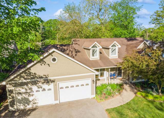 Property at 224 S Jameson St, New Buffalo, MI 49117, 4 beds, 3.5 baths