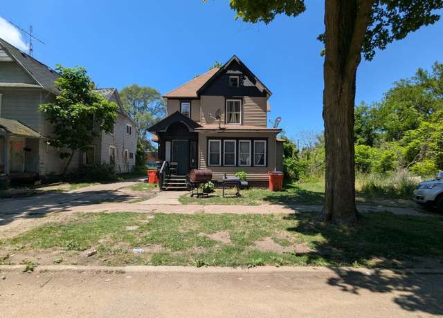 Property at 650 Pavone St, Benton Harbor, MI 49022, 7 beds, 4 baths