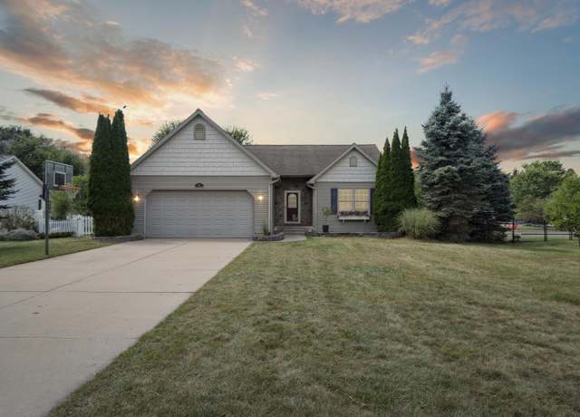 Property at 4014 Kingston Ct, Jackson, MI 49203, 6 beds, 3 baths