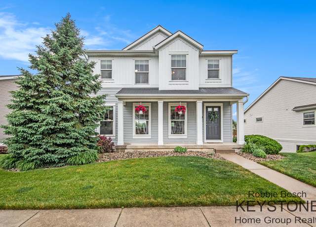Property at 881 Cobblestone Way Dr SE, Byron Center, MI 49315, 3 beds, 2.5 baths