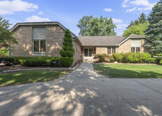 Property at 20240 Woodcreek Blvd, Northville, MI 48167, 3 beds, 2.5 baths