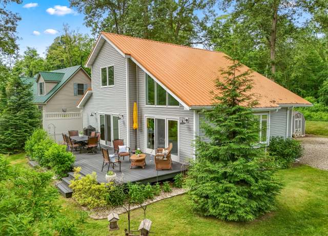 Property at 297 Winhoven Dr, Coldwater, MI 49036, 3 beds, 2 baths