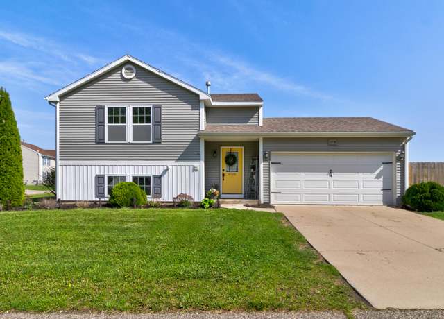 Property at 11720 E Bear Meadows Dr SE, Alto, MI 49302, 3 beds, 2 baths