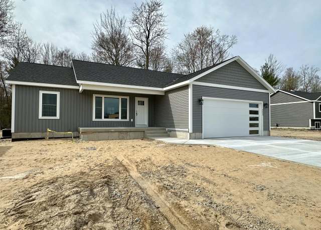 Property at 2653 Mclaughlin Ave, Muskegon, MI 49442, 3 beds, 2.5 baths