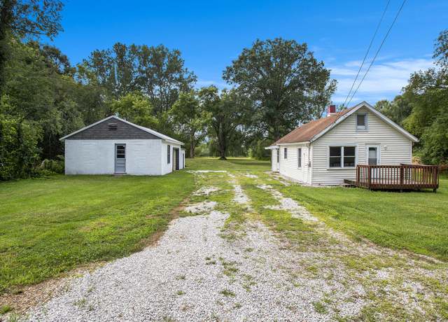 Property at 1940 Travis Rd, Kalamazoo, MI 49004, 2 beds, 1 bath