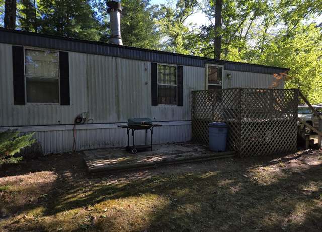 Property at 8776 N Blair Dr, Bitely, MI 49309, 3 beds, 1 bath