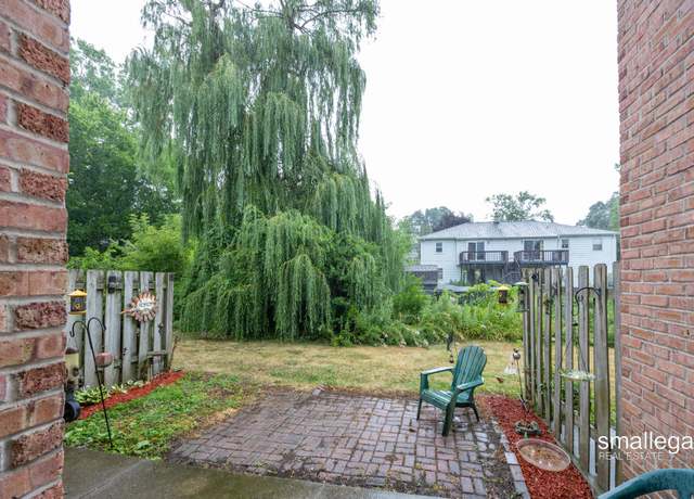 Property at 1481 N Saxony Dr SE, Grand Rapids, MI 49508, 3 beds, 1.5 baths