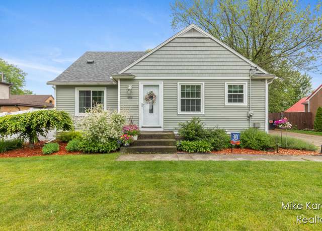 Property at 3674 Barker St, Hudsonville, MI 49426, 3 beds, 2 baths