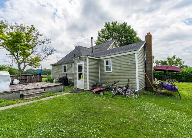 Property at 88080 Old Swamp Rd, Decatur, MI 49045, 3 beds, 1 bath