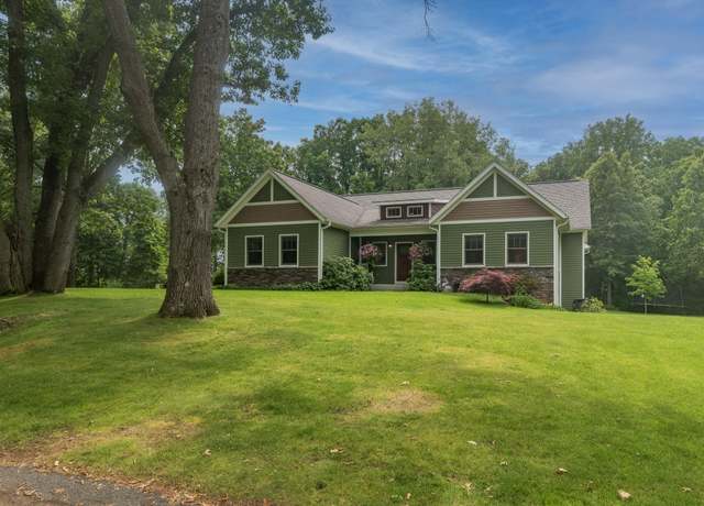 Property at 10016 Oshtemo Ct, Kalamazoo, MI 49009, 4 beds, 3.5 baths