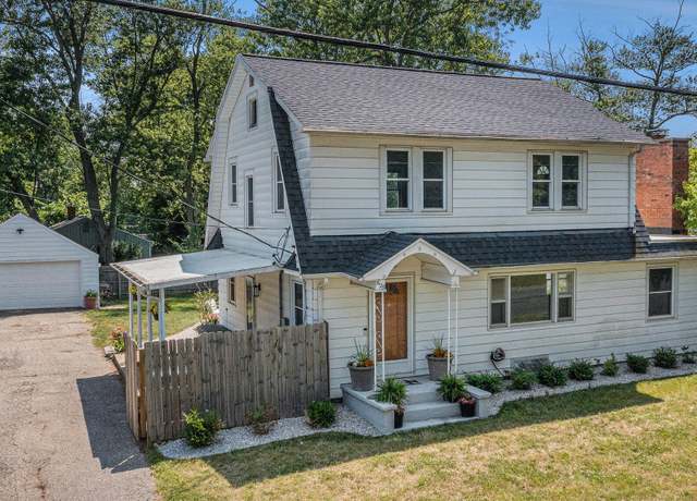 Property at 625 W G Ave, Kalamazoo, MI 49004, 3 beds, 1.5 baths