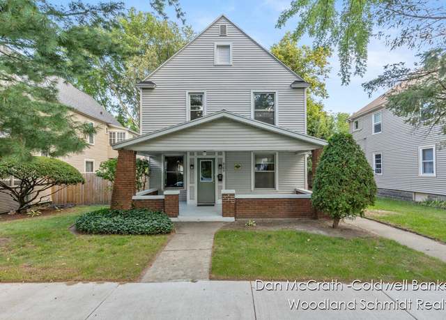 Property at 909 Crescent St NE, Grand Rapids, MI 49503, 4 beds, 2 baths