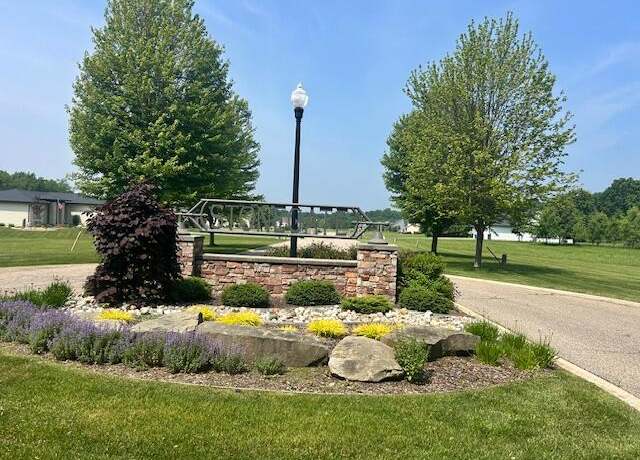Property at 101 Stonegate Dr, Battle Creek, MI 49015