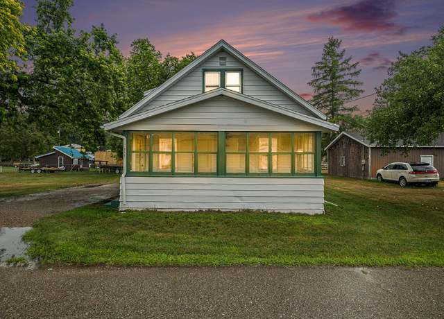 Property at 311 Delano St, Ionia, MI 48846, 3 beds, 1 bath