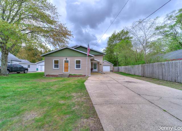 Property at 608 Porter Rd, Norton Shores, MI 49441, 4 beds, 2 baths