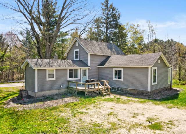 Property at 4371 N 68th Ave, Hart, MI 49420, 3 beds, 2 baths