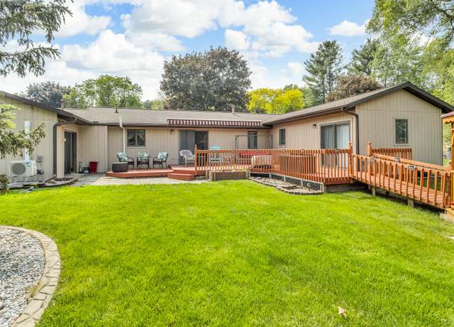Property at 4273 Indian Trl, Jackson, MI 49201, 2 beds, 2 baths