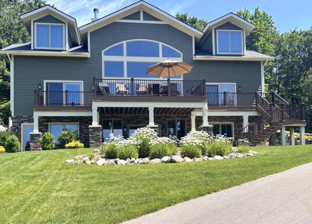 Property at 1267 Pinetree Trl, Harbor Springs, MI 49740, 7 beds, 5.5 baths