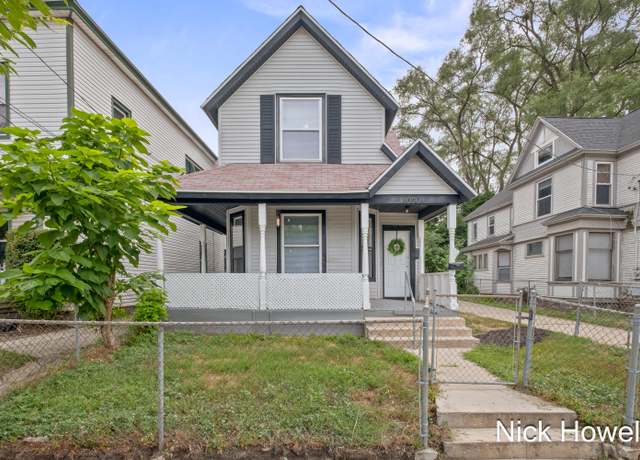 Property at 1050 Lafayette Ave SE, Grand Rapids, MI 49507, 4 beds, 1.5 baths