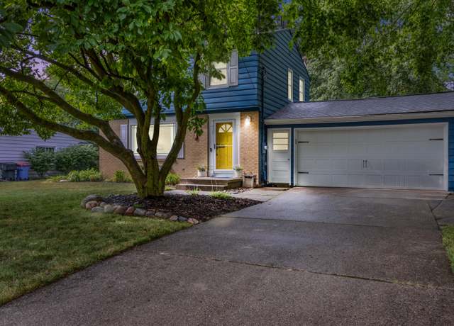 Property at 1747 Eastbrook St SE, Grand Rapids, MI 49508, 3 beds, 1.5 baths