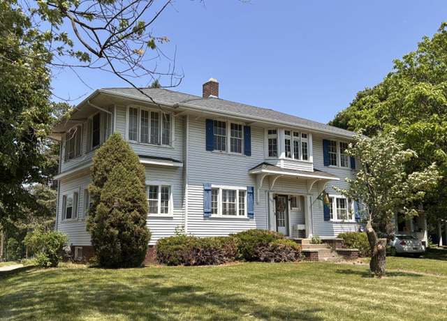 Property at 1407 Michigan Ave, Alma, MI 48801, 5 beds, 2 baths