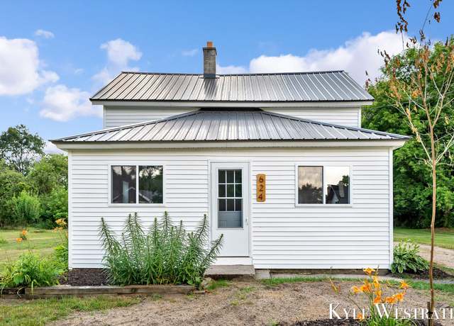 Property at 624 Orton St, Howard City, MI 49329, 3 beds, 1 bath