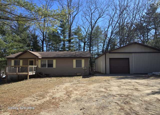 Property at 5604 N Mac Rd, Irons, MI 49644, 3 beds, 2.5 baths