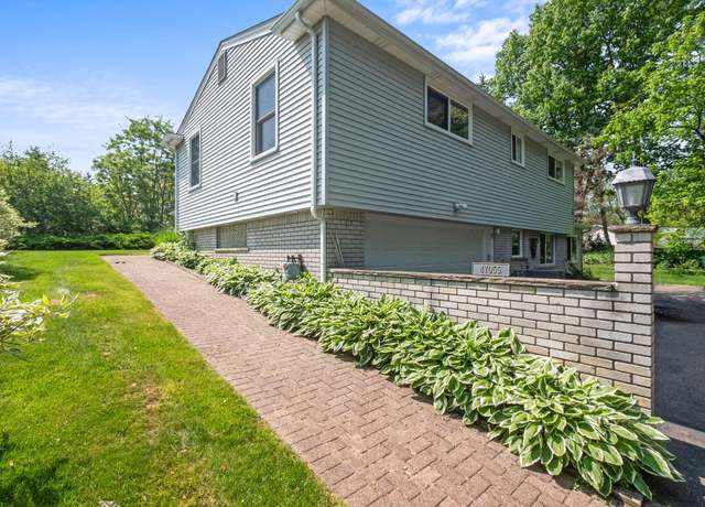 Property at 47055 S Chigwidden Dr, Northville, MI 48167, 3 beds, 2.5 baths