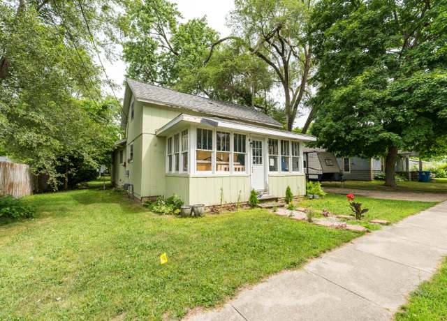 Property at 316 W Saint Marys St, Decatur, MI 49045, 4 beds, 1 bath