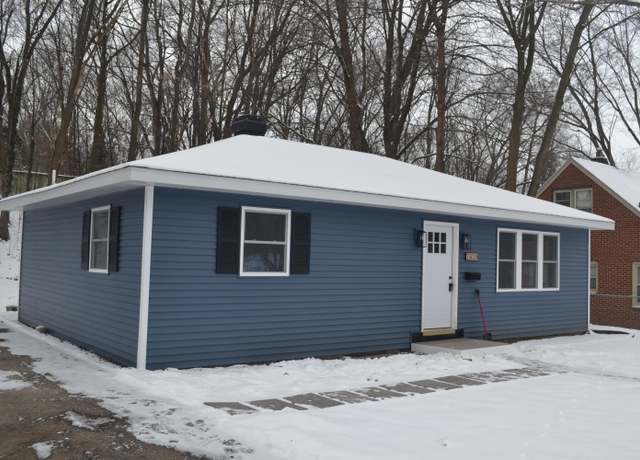 Property at 2302 Cameron St, Kalamazoo, MI 49001, 2 beds, 1 bath