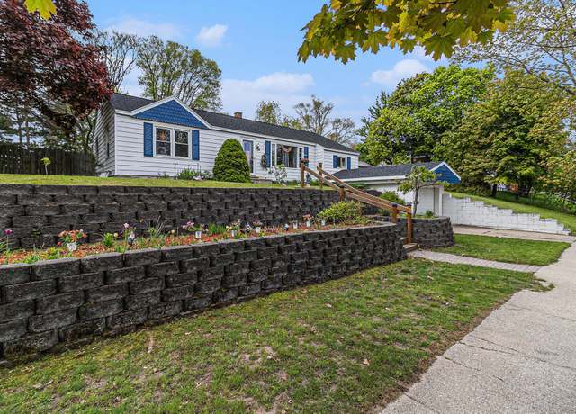 Property at 299 5th Ave, Manistee, MI 49660, 5 beds, 2 baths