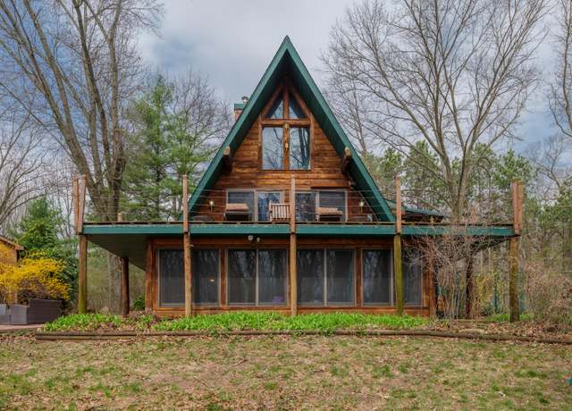 Property at 13394 E G Ave, Augusta, MI 49012, 4 beds, 2 baths