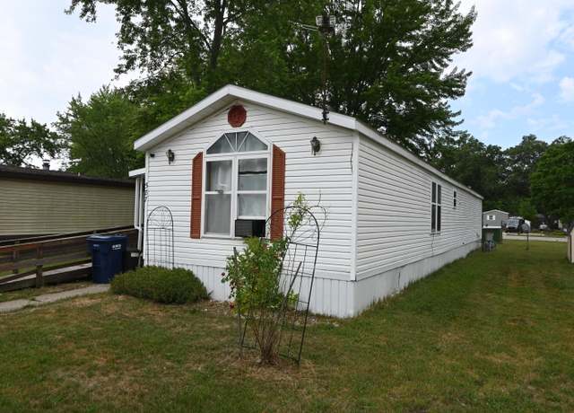 Property at 587 Harvest Ln, Muskegon, MI 49442, 2 beds, 2 baths