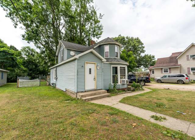 Property at 315 W Saint Marys St, Decatur, MI 49045, 3 beds, 0.5 baths