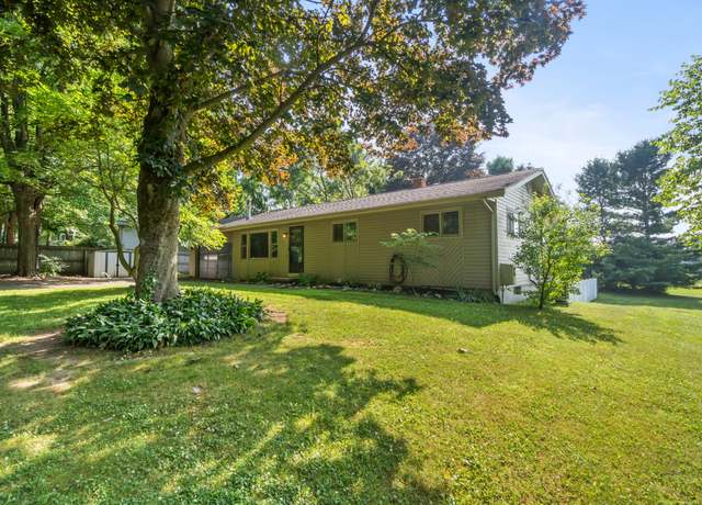 Property at 5912 Maple Dale Rd, Jackson, MI 49201, 4 beds, 2 baths