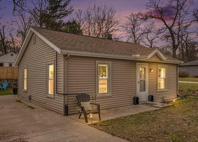 Property at 1604 Lakeview Dr, Portage, MI 49002, 2 beds, 1 bath