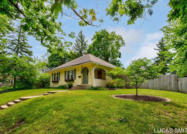 Property at 3924 Superior St SW, Grandville, MI 49418, 2 beds, 1 bath