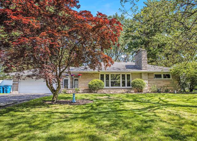 Property at 20 East Charles Pl, Battle Creek, MI 49015, 3 beds, 2 baths