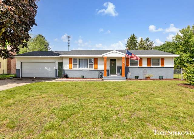 Property at 7095 Westwood Dr, Jenison, MI 49428, 3 beds, 2.5 baths