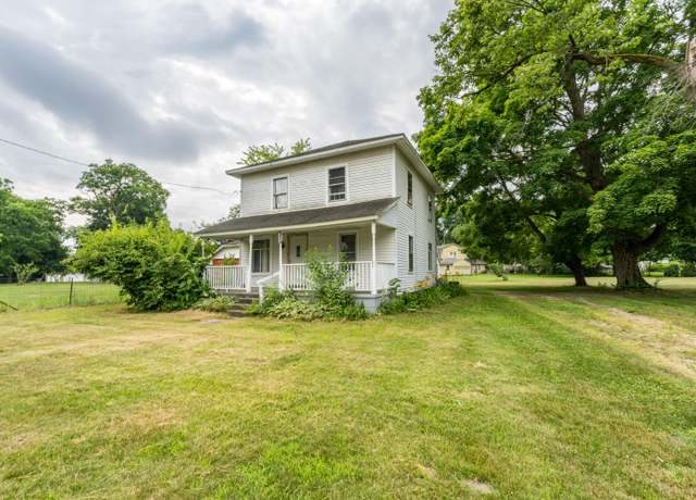 Property at 206 E Edgar Bergen Blvd, Decatur, MI 49045, 3 beds, 1 bath