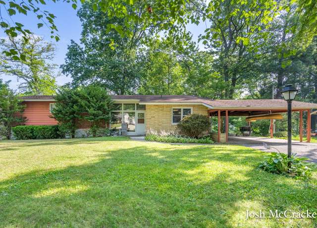 Property at 934 Park St, Belding, MI 48809, 4 beds, 3.5 baths