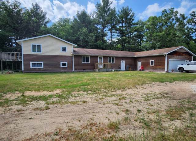 Property at 6959 E Apple Ave, Muskegon, MI 49442, 4 beds, 2 baths