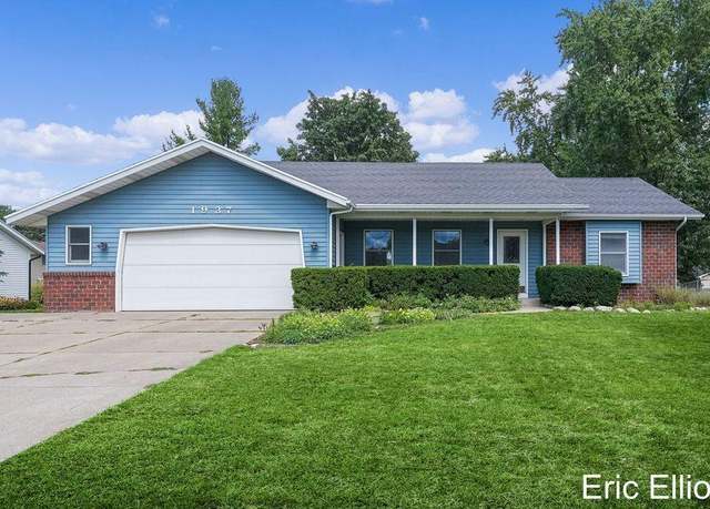 Property at 1937 Mulberry Ln, Jenison, MI 49428, 3 beds, 1 bath