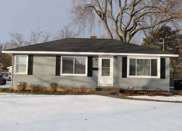 Property at 1525 Blanchard St SW, Wyoming, MI 49509, 4 beds, 2 baths