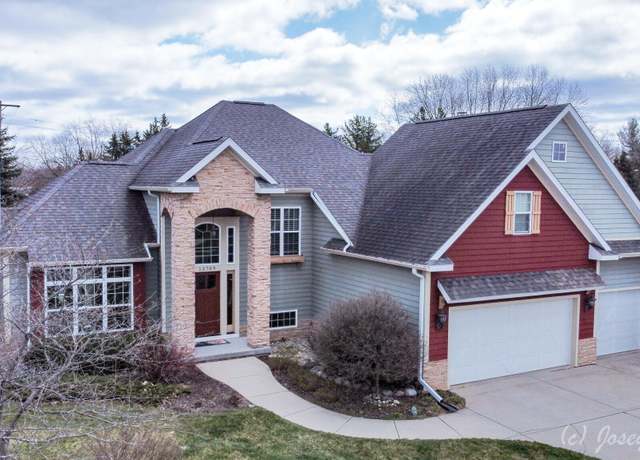 Property at 12709 Ospreys Way, Dewitt, MI 48820, 5 beds, 3.5 baths