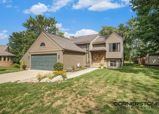 Property at 4926 Farmview Ln SE, Kentwood, MI 49508, 4 beds, 2 baths