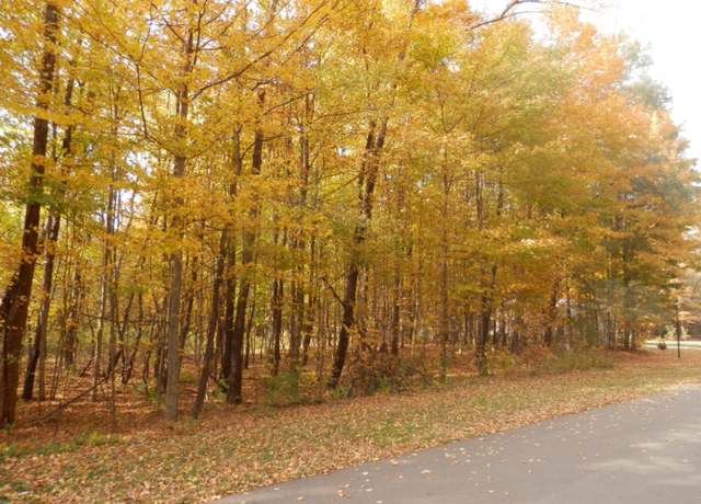 Property at 1 Harlan Dr, Watervliet, MI 49098