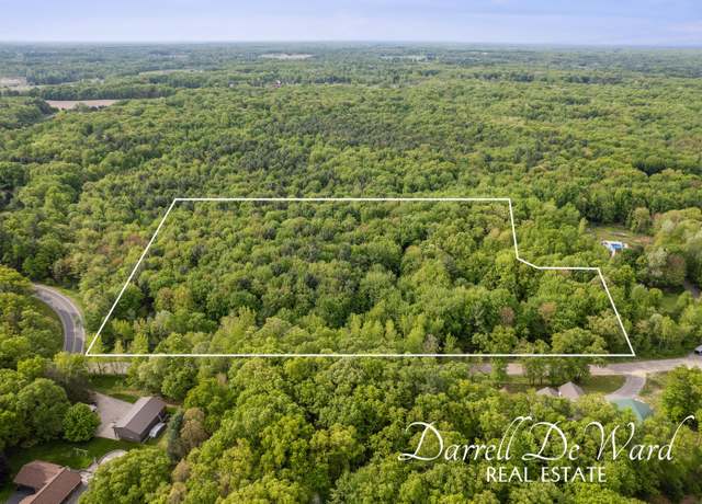 Property at 8690 Greeley Ct NE, Rockford, MI 49341